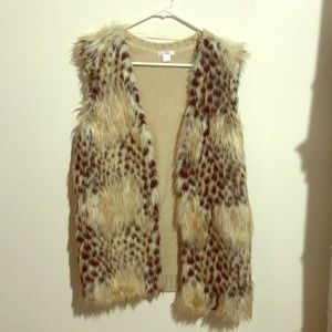 Faux fur animal print vest